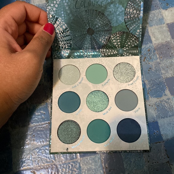 ColourPop eyeshadow palette - Picture 2 of 3